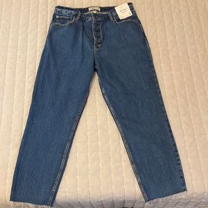 Abercrombie & Fitch Curve Love “The Mom” High Rise jeans.